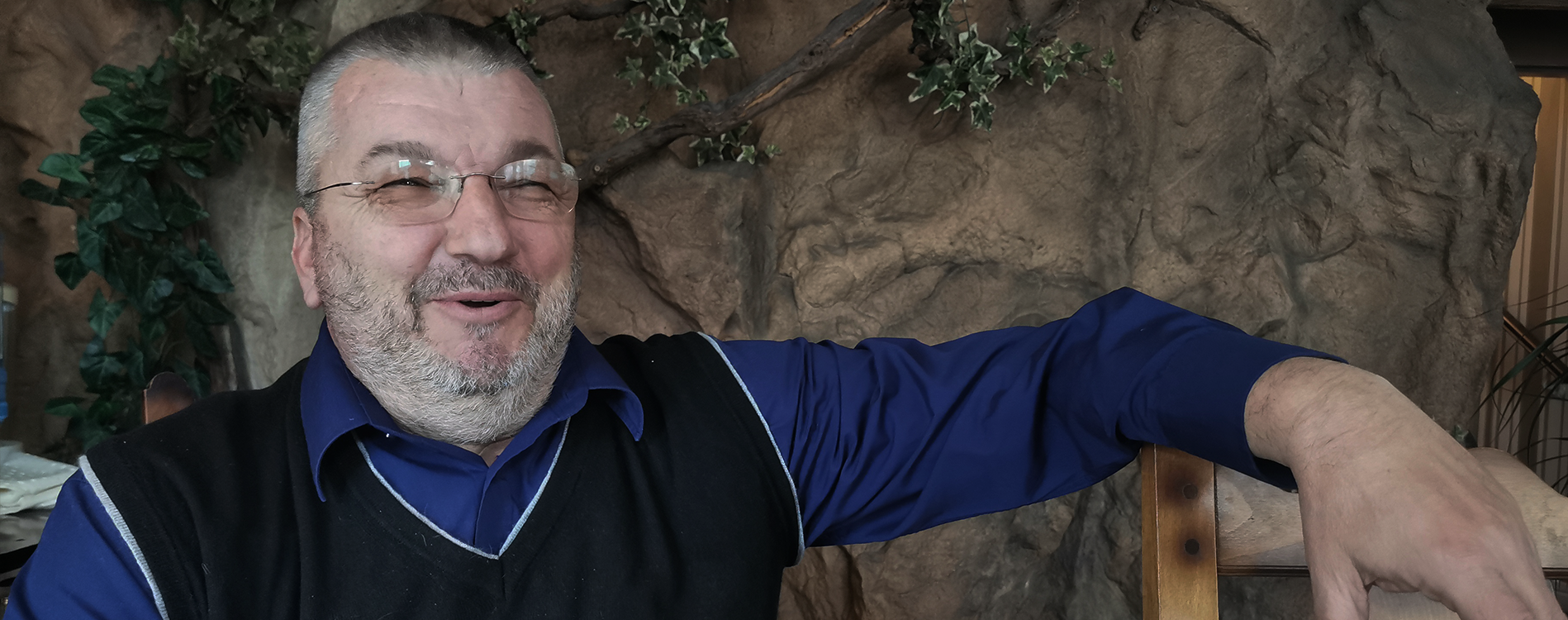 Testimonial Background